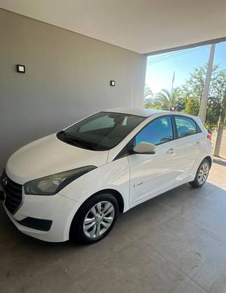 HYUNDAI HB20 1.0 COMFORT 12V FLEX 4P MANUAL HYUNDAI HB20 1.0 COMFORT 12V FLEX 4P MANUAL